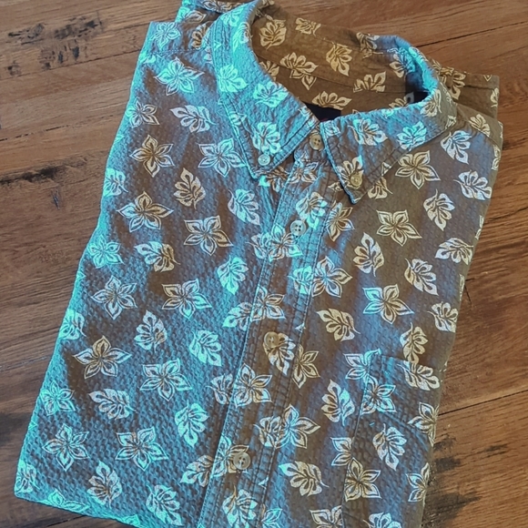 Catalina Other - Catalina Short Sleeved Shirt. Sz XL.